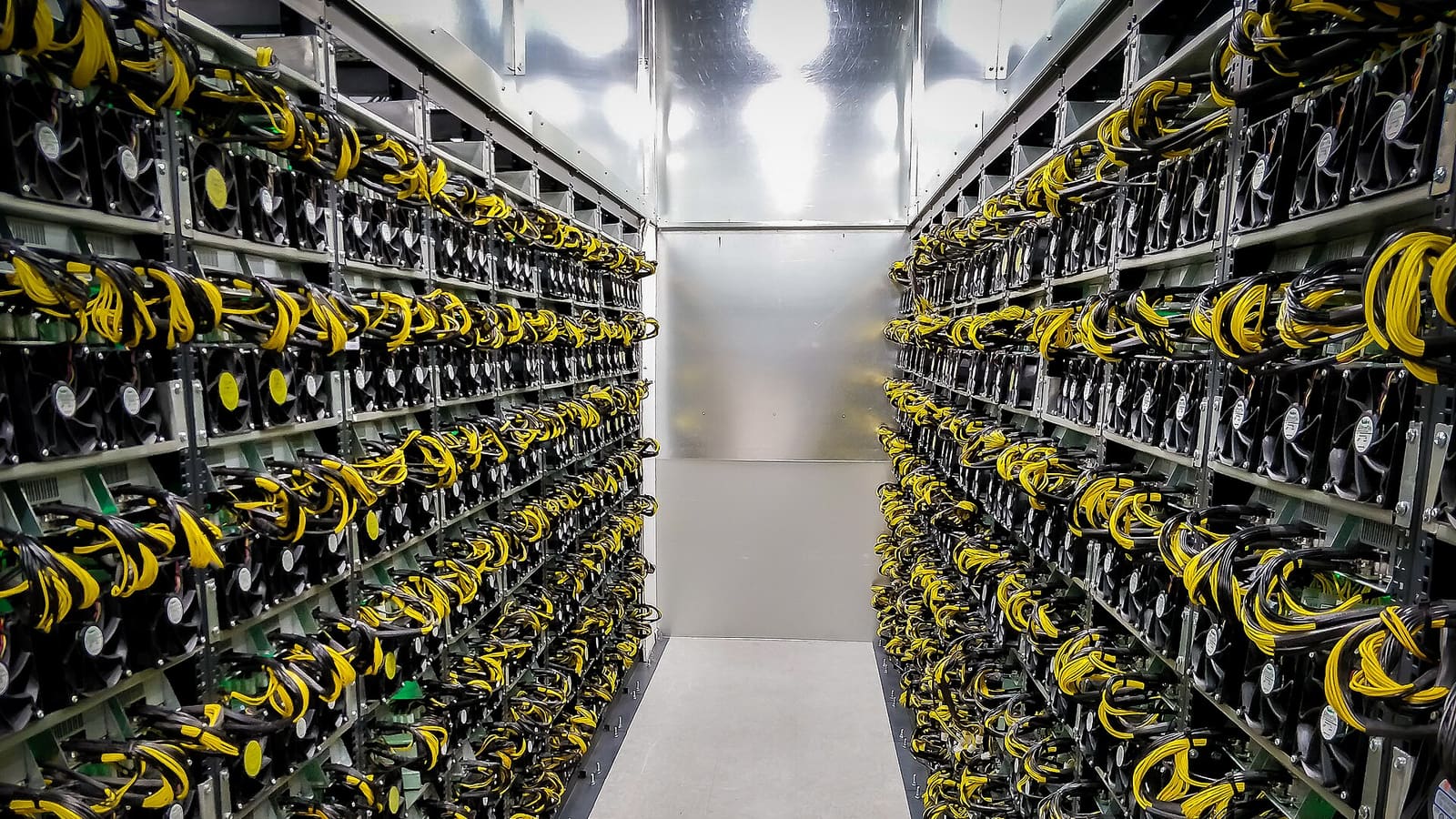 Bitcoin ETF Outflows Show the Bid Is Macro-Sensitive, Not Gone